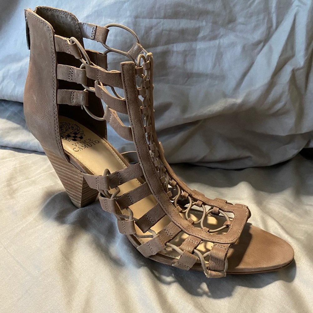 Vince Camuto Size 12 Sand Beige Strappy Heals